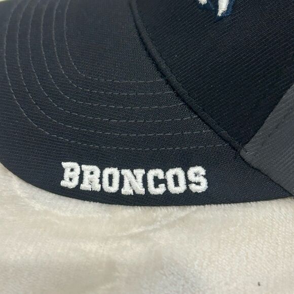 NFL Cap Hat Unisex Adjustable Black Gray Denver Broncos Embroidered Logo - Picture 4 of 10